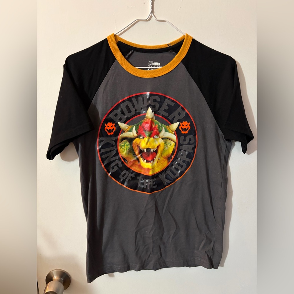 Boys Large Bowser Graphic T-Shirt with Yellow Trim Tote2